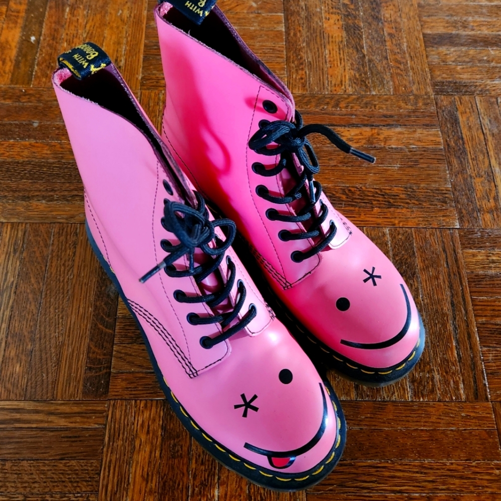 Made in Asia Doc Marten Boots - Picture 2 of 9